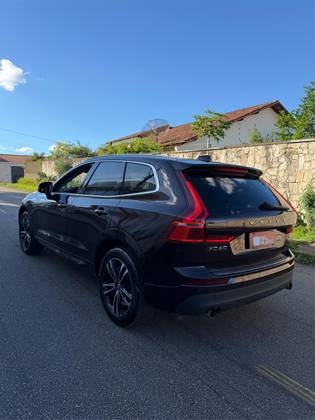 VOLVO XC60 2.0 D5 DIESEL MOMENTUM AWD GEARTRONIC
